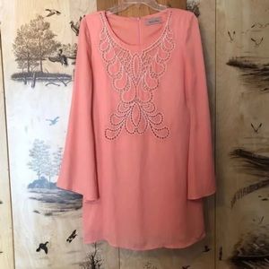 Embroidered front bell sleeve dress M/L